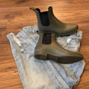 Rain boots